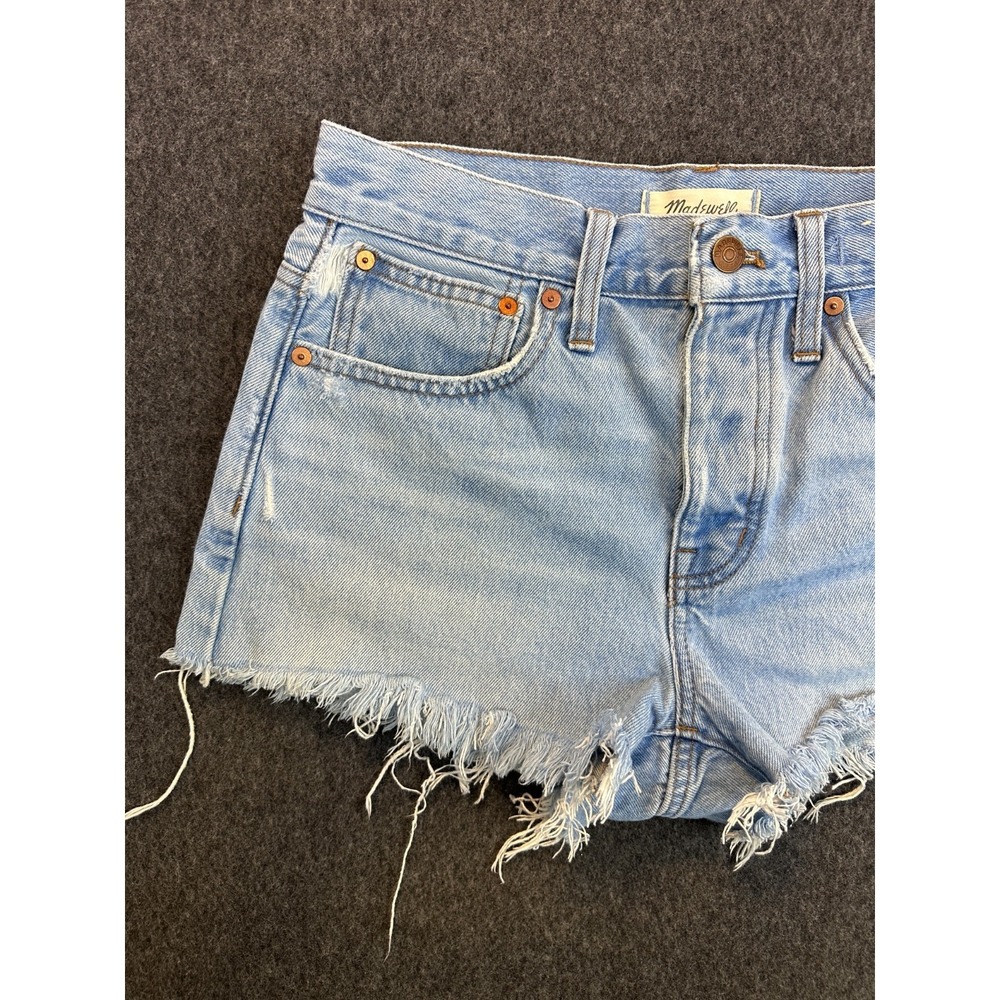 Madewell Relaxed Denim Shorts in Cedarcroft Wash Blue Cut off Distressed Size 25 - Picture 3 of 16